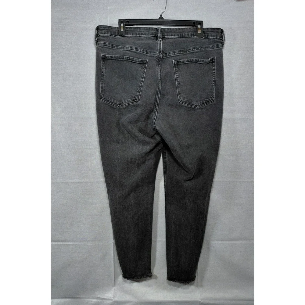 Old Navy High Rise O.G. Straight Jeans Button Fly Women's Sz 16 Black Denim‎